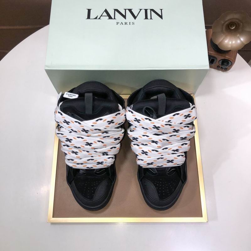 Viral Lace Black Sneakers